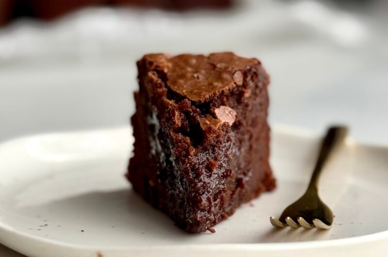 Yann Couvreur Chocolate Cake (Only 3 Ingredients + Flour!)"